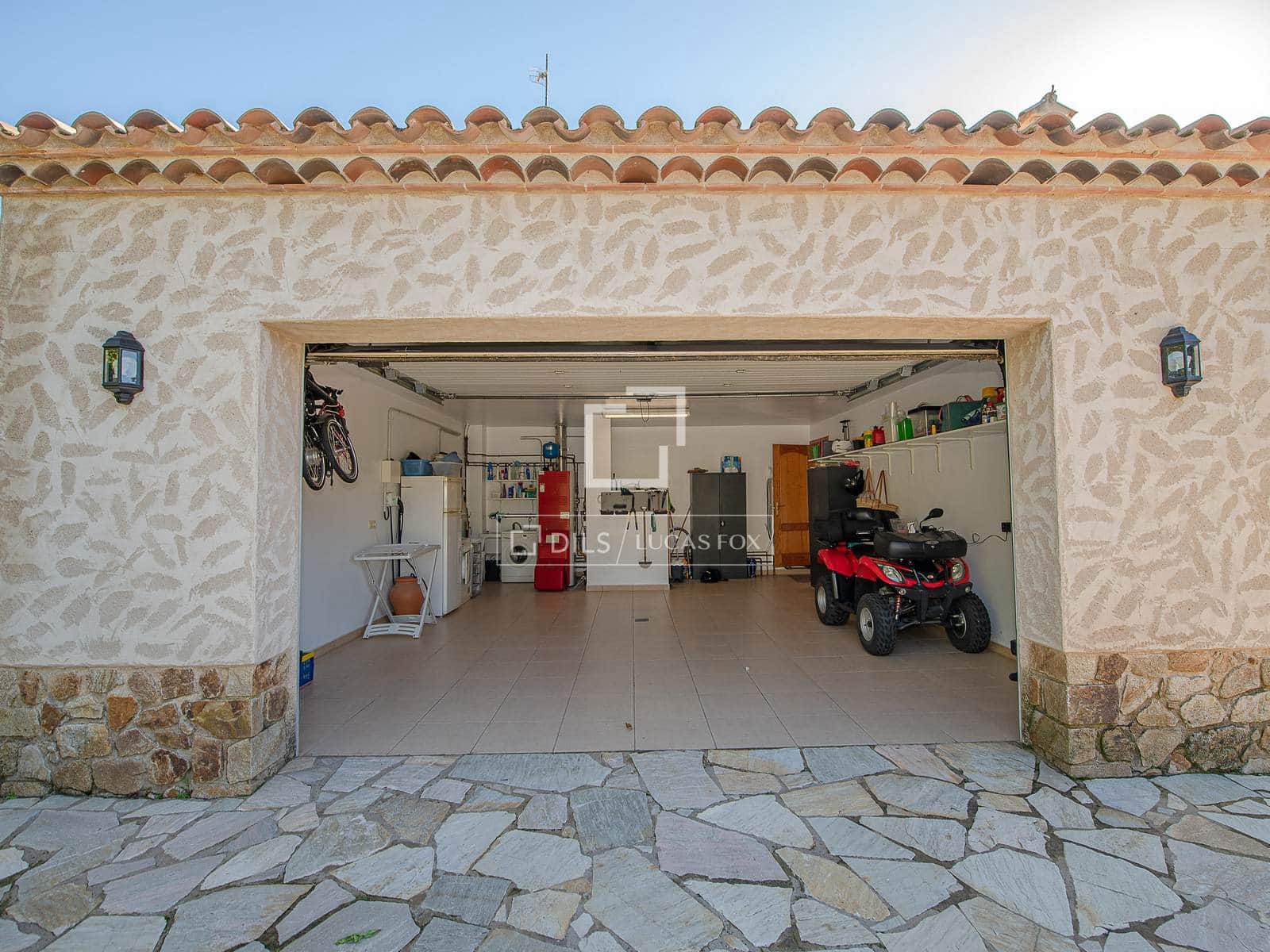 Chalet de 4 habitaciones en Castell-Platja d'Aro en venta con piscina garaje - 945.000 € (Ref: 9558891)