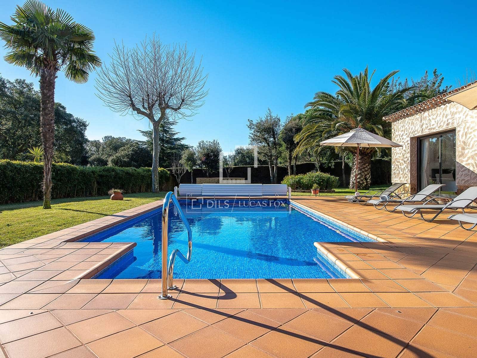 Chalet de 4 habitaciones en Castell-Platja d'Aro en venta con piscina garaje - 945.000 € (Ref: 9558891)