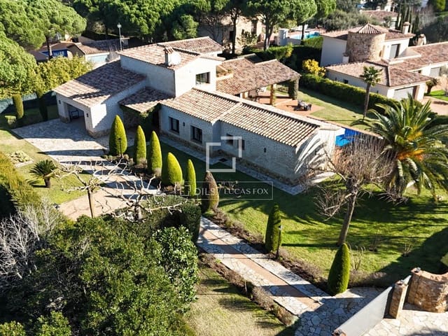 Chalet de 4 habitaciones en Castell-Platja d'Aro en venta con piscina garaje - 945.000 € (Ref: 9558891)