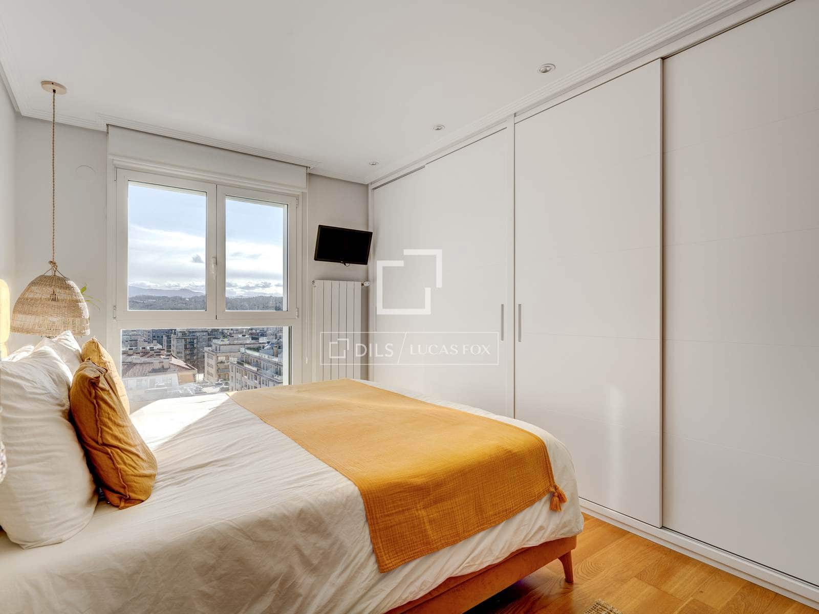 3 soveværelse Lejlighed til salg i Donostia-San Sebastian med swimmingpool garage - € 1.490.000 (Ref: 9559155)