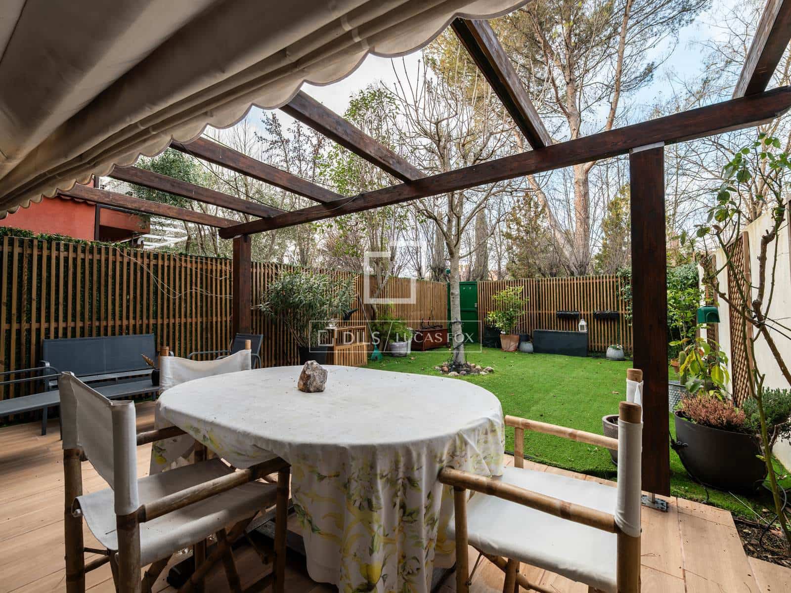 2 soveværelse Villa til salg i Alcobendas med swimmingpool garage - € 1.300.000 (Ref: 9559809)