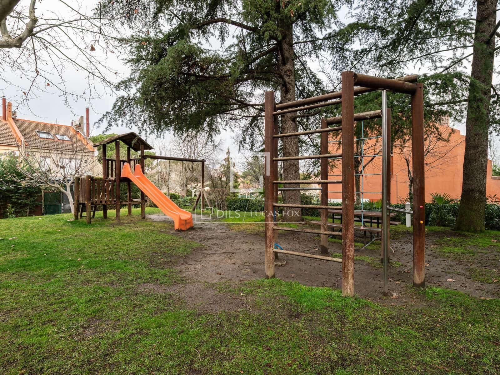 2 soveværelse Villa til salg i Alcobendas med swimmingpool garage - € 1.300.000 (Ref: 9559809)