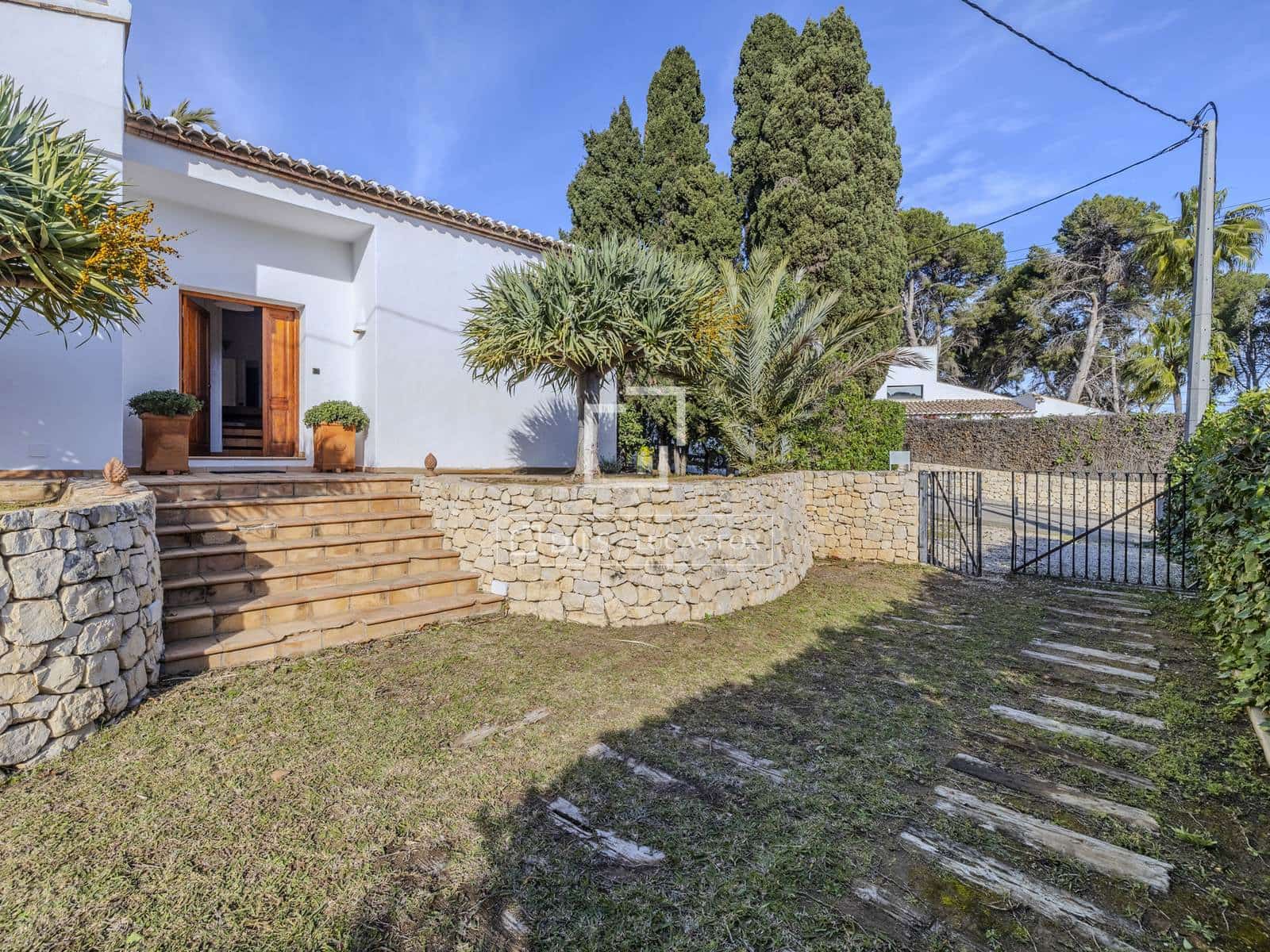 3 soveværelse Villa til salg i Javea / Xabia med swimmingpool garage - € 860.000 (Ref: 9560682)