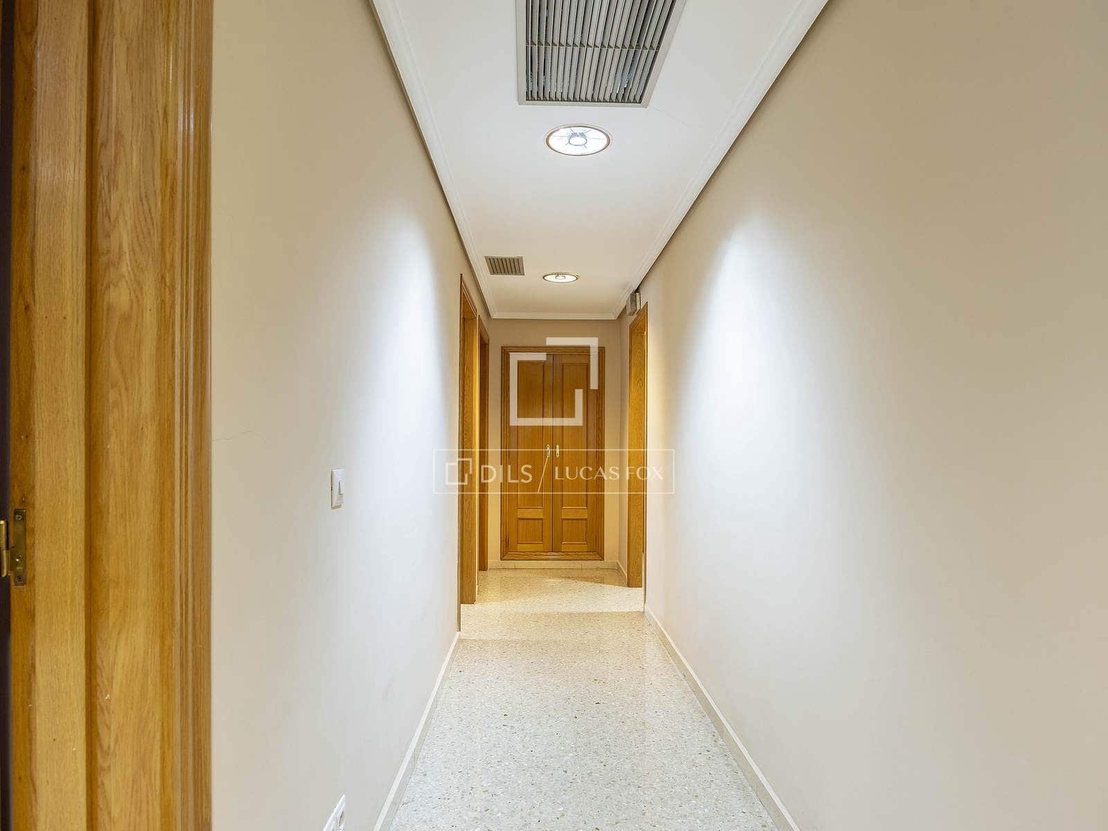 8 Zimmer Büro zu verkaufen in Valencia Stadt mit Garage - 530.000 € (Ref: 9562186)