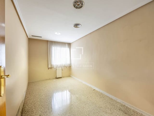 8 Zimmer Büro zu verkaufen in València Stadt mit Garage - 530.000 € (Ref: 9562186)