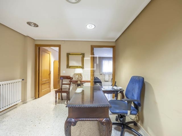 8 Zimmer Apartment zu verkaufen in València Stadt mit Garage - 490.000 € (Ref: 9562186)