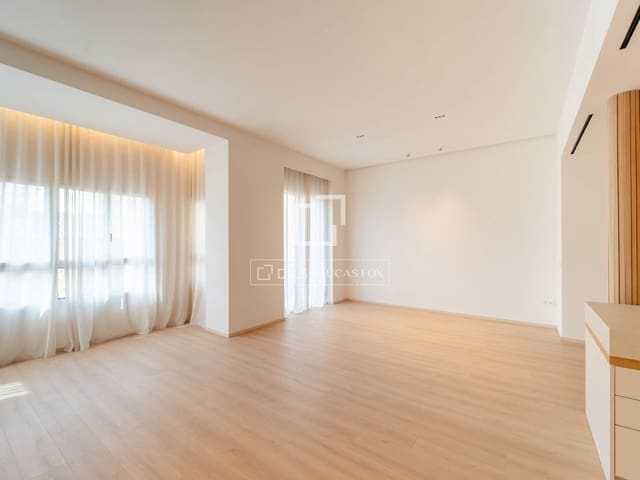 3 soveværelse Lejlighed til salg i Valencia by - € 1.275.000 (Ref: 9562187)