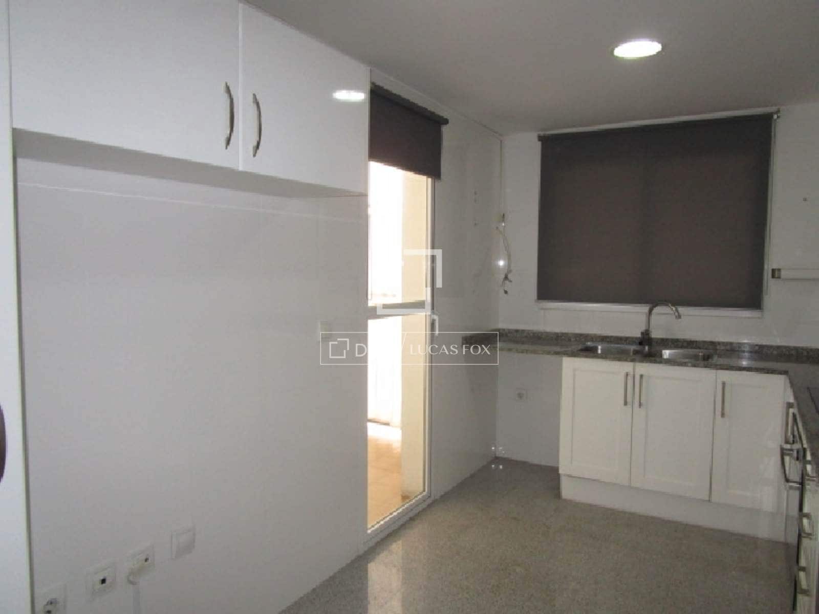 4 sypialnia Apartament do wynajęcia w Miasto Walencja z garażem - 1 800 € (Ref: 9562547)