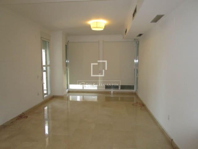 4 sovrum Lägenhet att hyra i Valencia stad med garage - 1 800 € (Ref: 9562547)