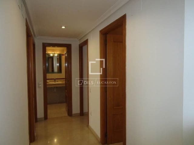 4 sovrum Lägenhet att hyra i Valencia stad med garage - 1 800 € (Ref: 9562547)