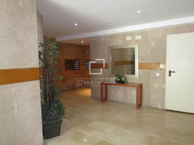 4 sovrum Lägenhet att hyra i Valencia stad med garage - 1 800 € (Ref: 9562547)