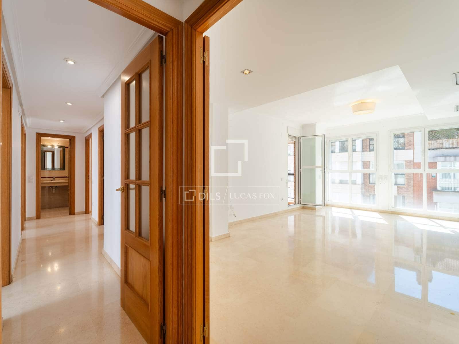 4 soveværelse Lejlighed til leje i Valencia by med garage - € 1.800 (Ref: 9562547)