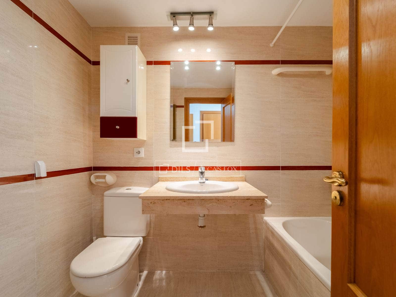 4 soveværelse Lejlighed til leje i Valencia by med garage - € 1.800 (Ref: 9562547)