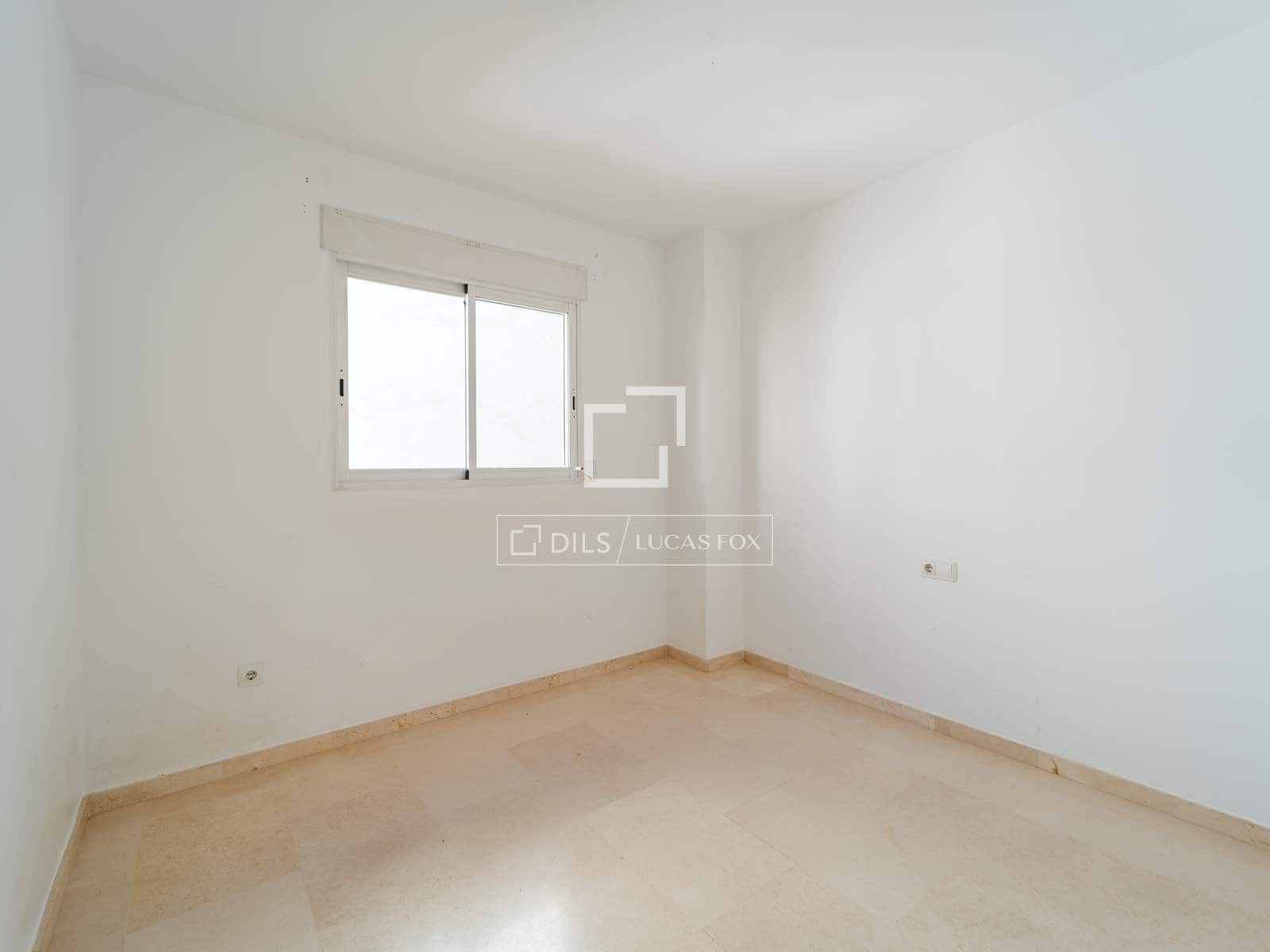 4 soveværelse Lejlighed til leje i Valencia by med garage - € 1.800 (Ref: 9562547)