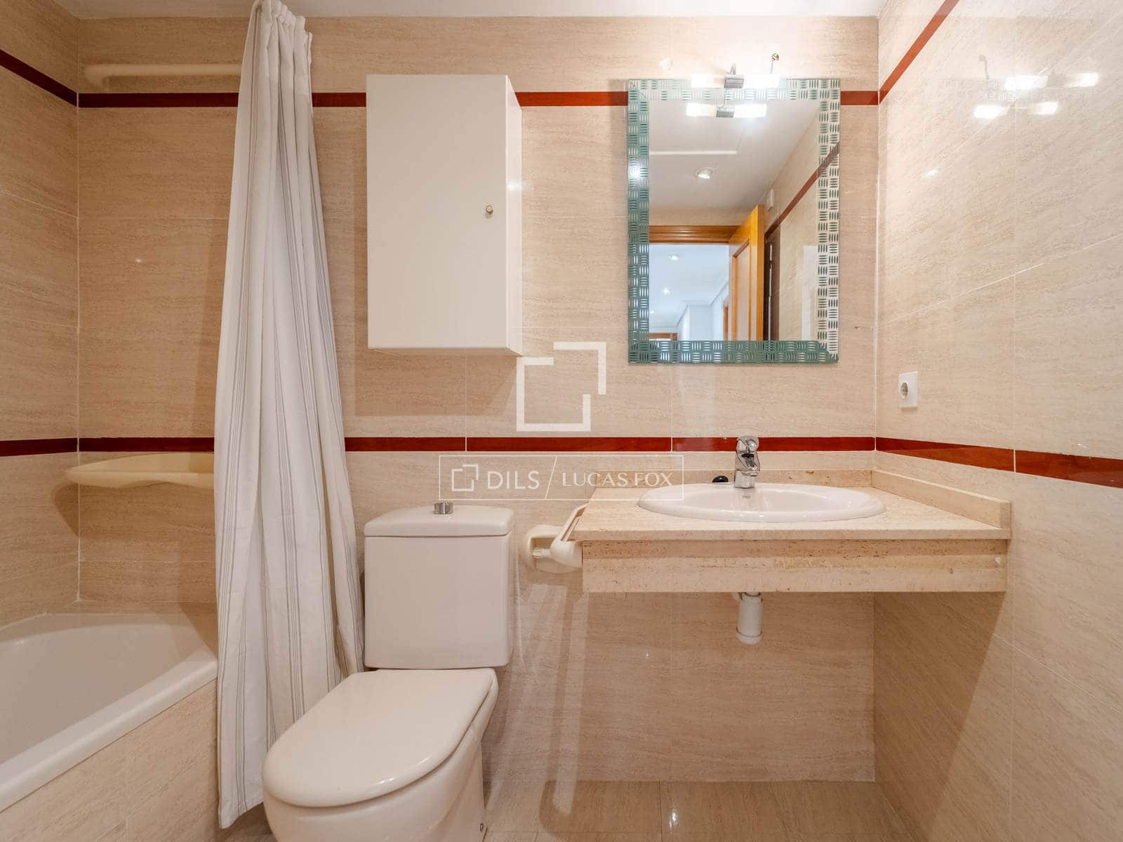 4 soveværelse Lejlighed til leje i Valencia by med garage - € 1.800 (Ref: 9562547)
