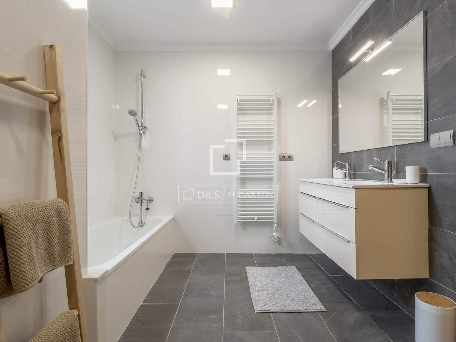 5 soveværelse Villa til salg i Javea / Xabia med swimmingpool garage - € 995.000 (Ref: 9563920)