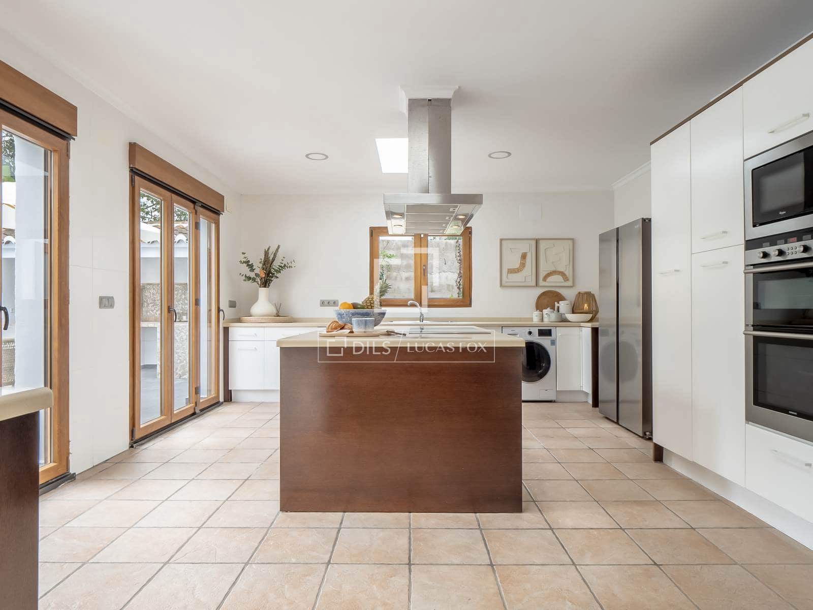 5 soveværelse Villa til salg i Javea / Xabia med swimmingpool garage - € 995.000 (Ref: 9563920)