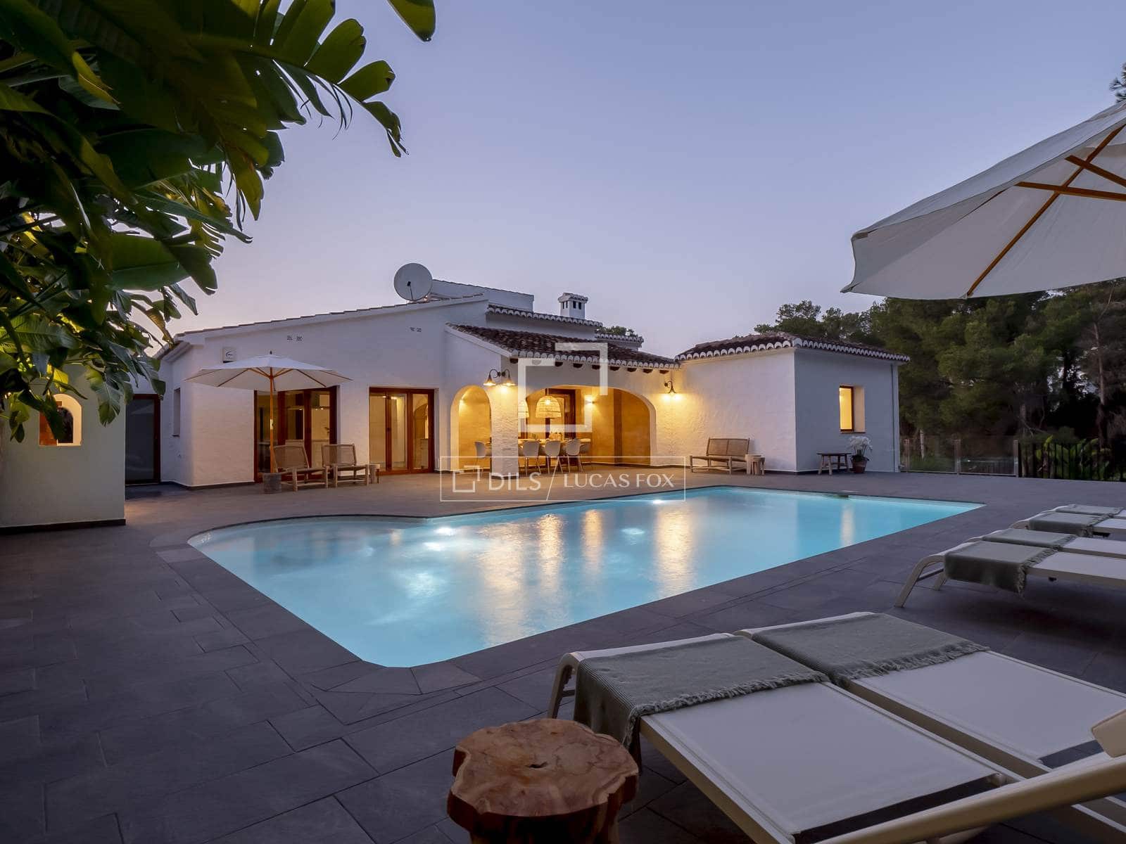 5 soveværelse Villa til salg i Javea / Xabia med swimmingpool garage - € 995.000 (Ref: 9563920)