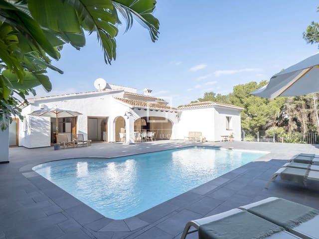 5 soveværelse Villa til salg i Javea / Xàbia med swimmingpool garage - € 995.000 (Ref: 9563920)
