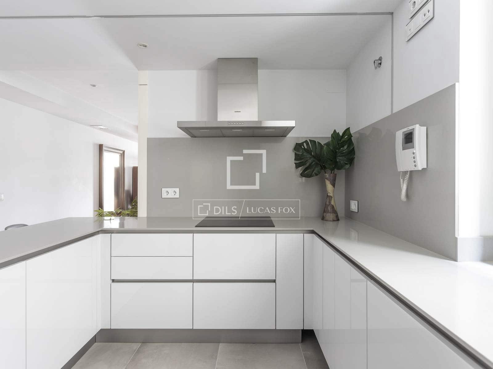 Appartement de 2 chambres à louer à Madrid ville - 3 650 € (Ref: 9565493)