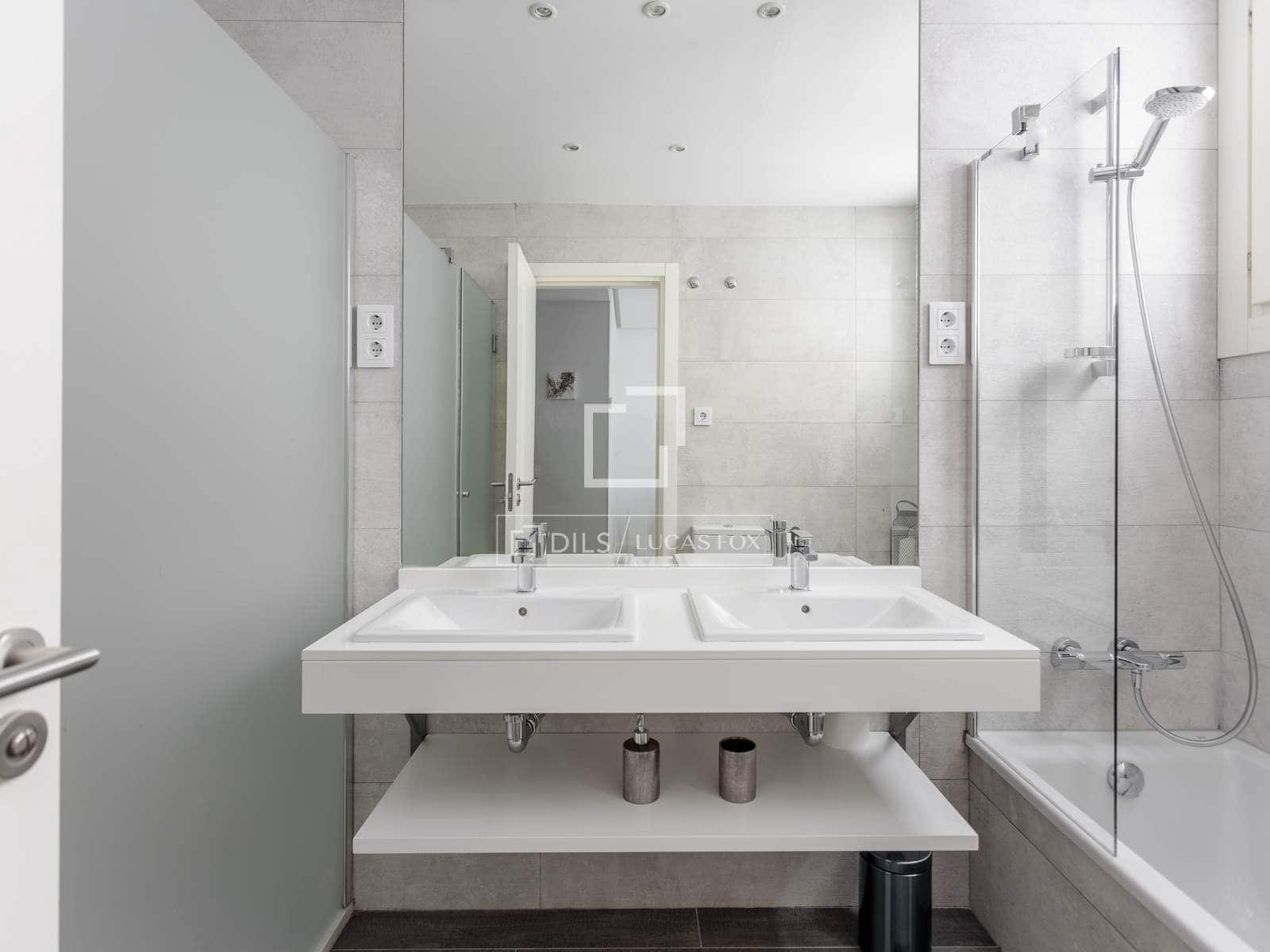 Appartement de 2 chambres à louer à Madrid ville - 3 650 € (Ref: 9565493)