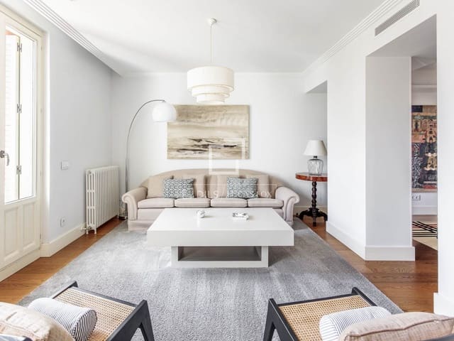 Appartement de 2 chambres à louer à Madrid ville - 3 650 € (Ref: 9565493)
