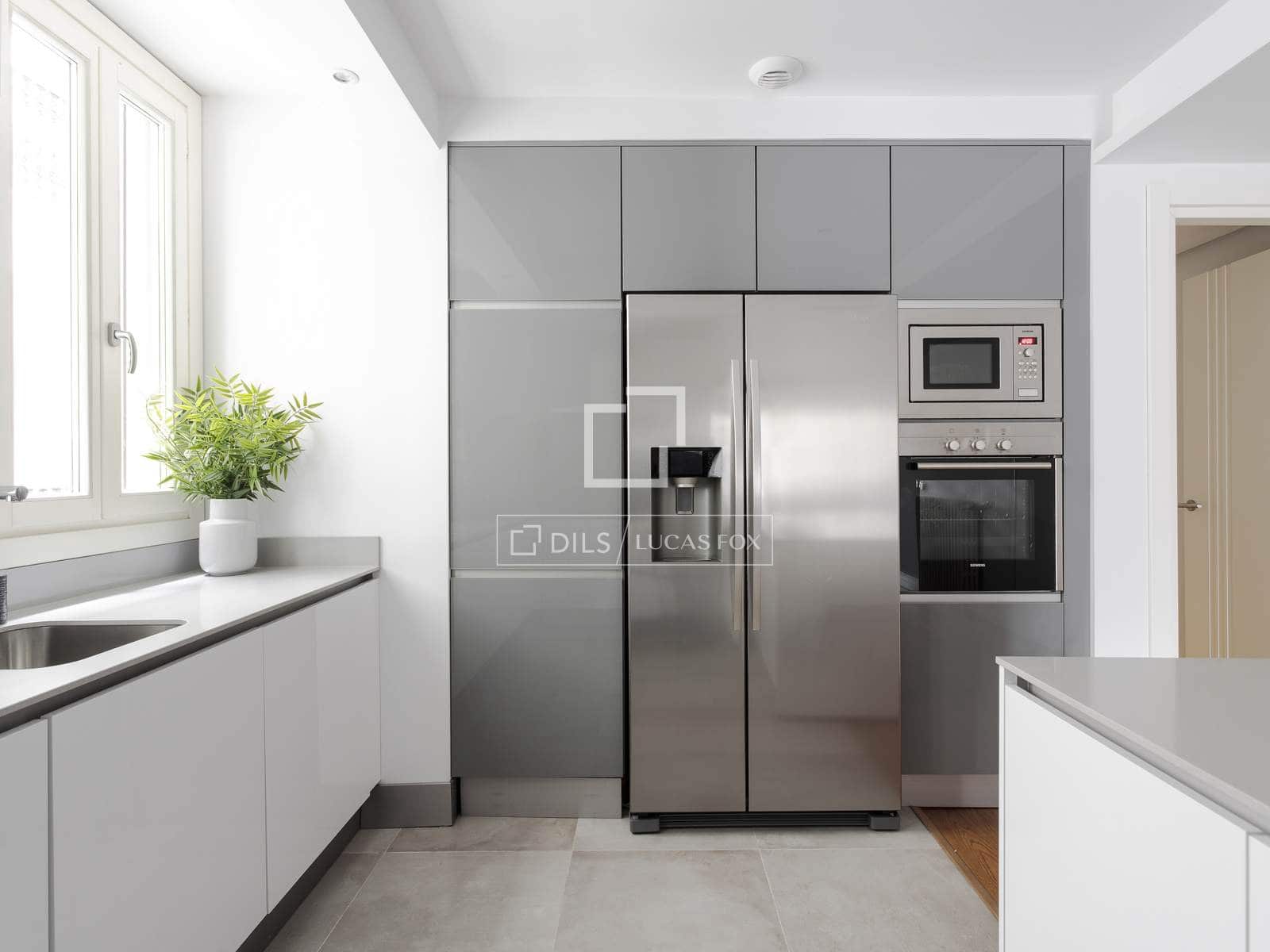 Appartement de 2 chambres à louer à Madrid ville - 3 650 € (Ref: 9565493)