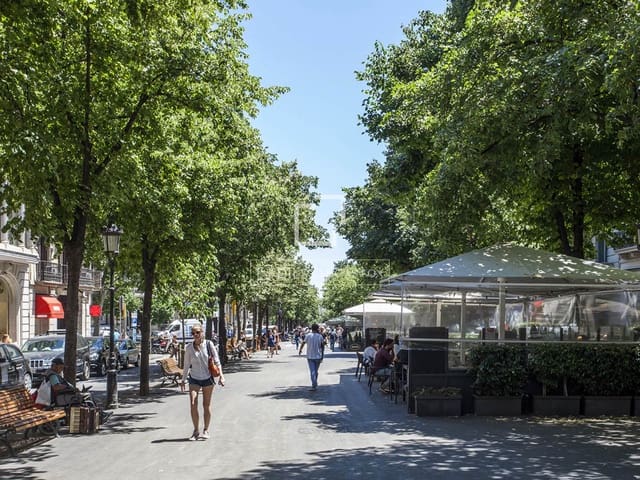 2 slaapkamer Appartement te koop in Barcelona stad - € 795.000 (Ref: 9565828)