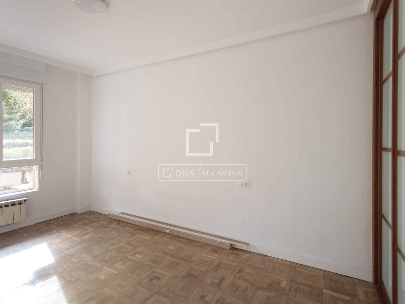 2 quarto Apartamento para arrendar em Madrid cidade com piscina garagem - 1 600 € (Ref: 9565836)