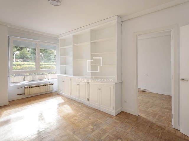 2 quarto Apartamento para arrendar em Madrid cidade com piscina garagem - 1 600 € (Ref: 9565836)