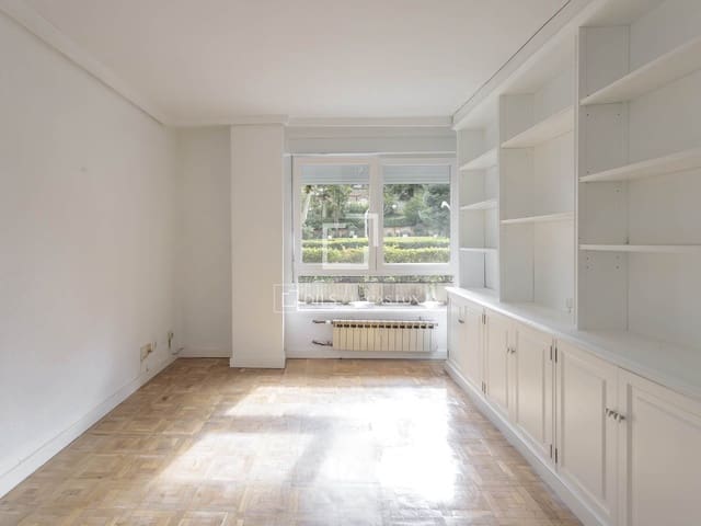 2 quarto Apartamento para arrendar em Madrid cidade com piscina garagem - 1 600 € (Ref: 9565836)