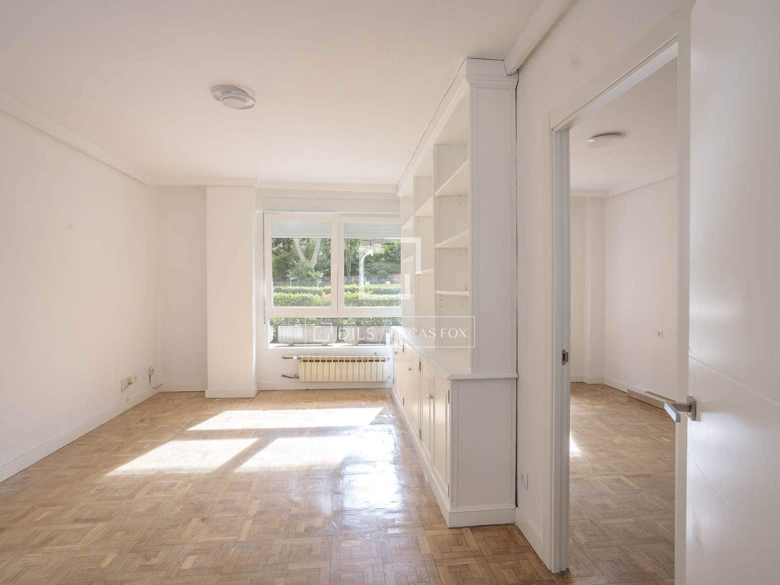 2 quarto Apartamento para arrendar em Madrid cidade com piscina garagem - 1 600 € (Ref: 9565836)