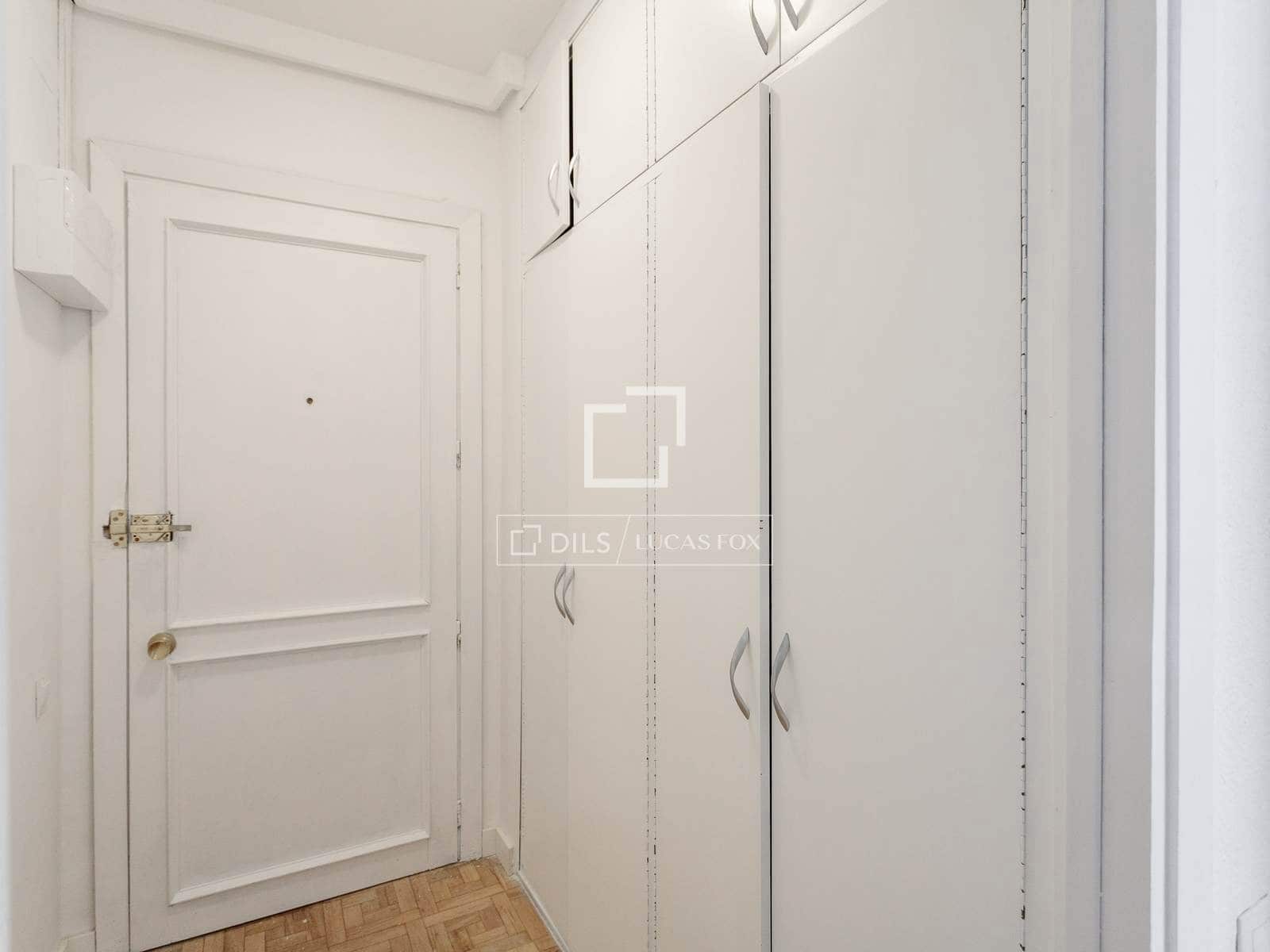 2 quarto Apartamento para arrendar em Madrid cidade com piscina garagem - 1 600 € (Ref: 9565836)