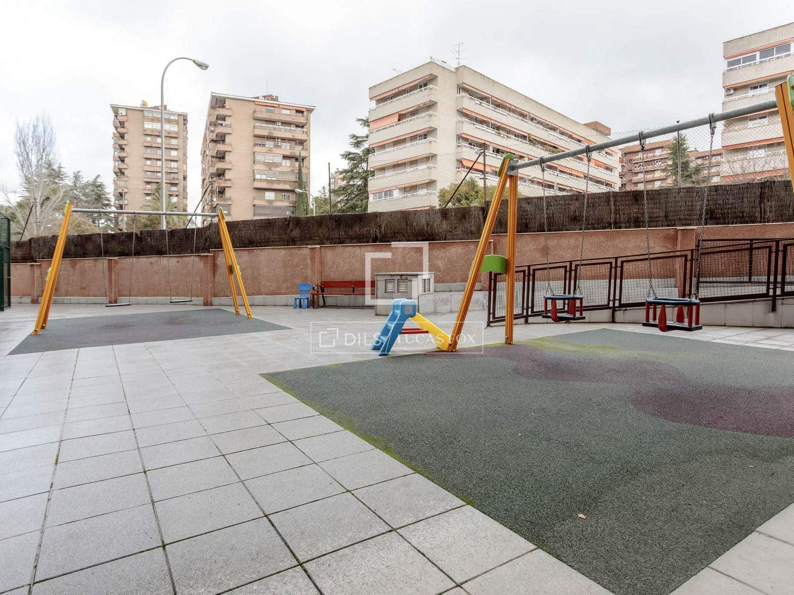 2 quarto Apartamento para arrendar em Madrid cidade com piscina garagem - 1 600 € (Ref: 9565836)