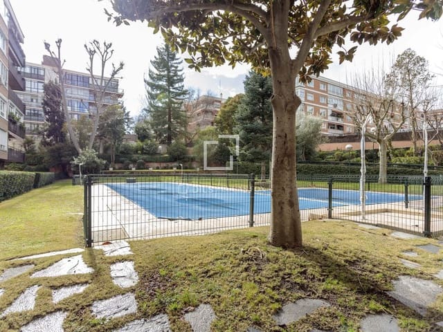 2 quarto Apartamento para arrendar em Madrid cidade com piscina garagem - 1 600 € (Ref: 9565836)