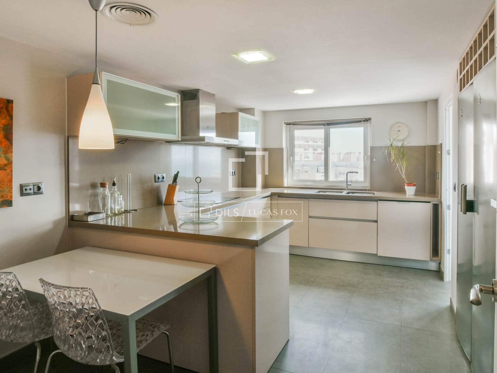 3 bedroom Apartment for rent in Malaga city with garage - € 5,000 (Ref: 9565837)