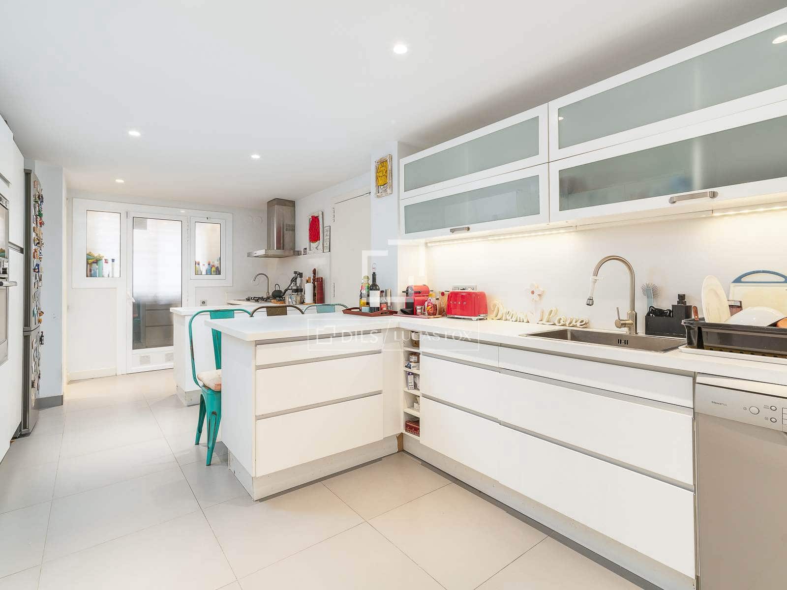 6 bedroom Apartment for sale in Barcelona city with garage - € 2,560,000 (Ref: 9565838)