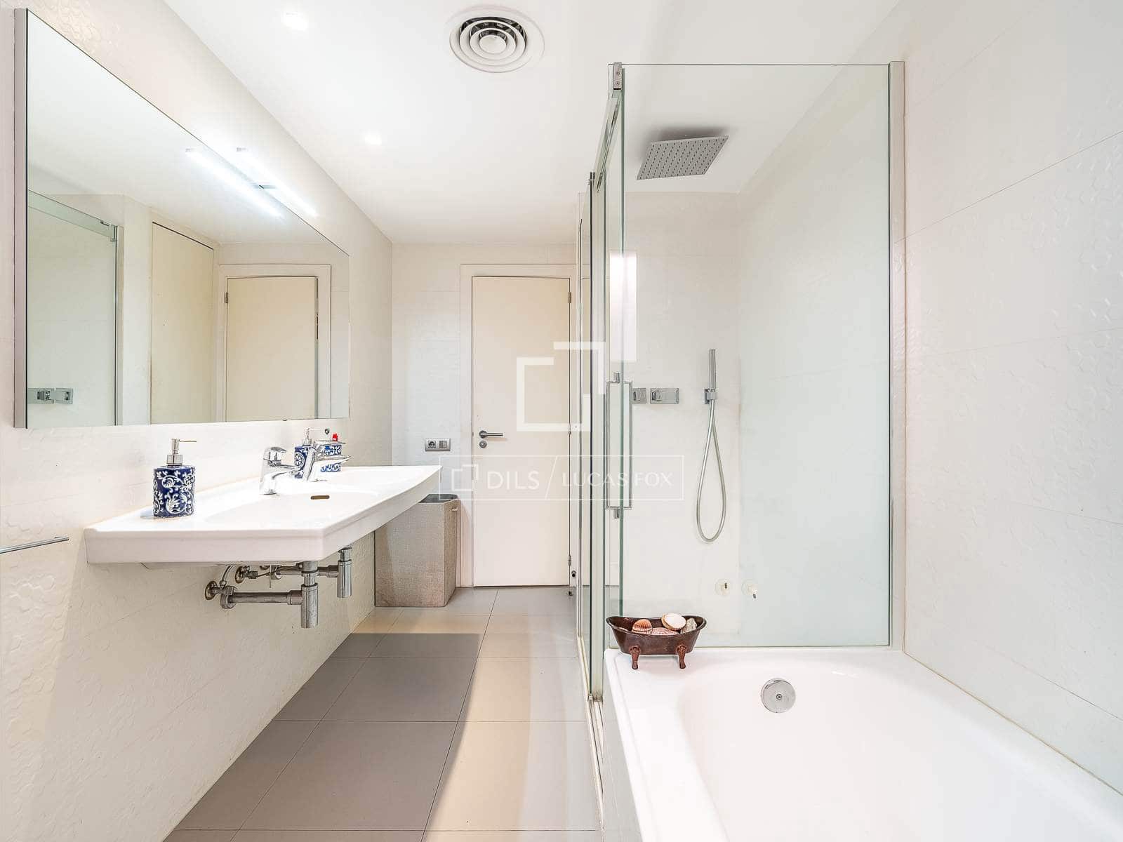 6 bedroom Apartment for sale in Barcelona city with garage - € 2,560,000 (Ref: 9565838)