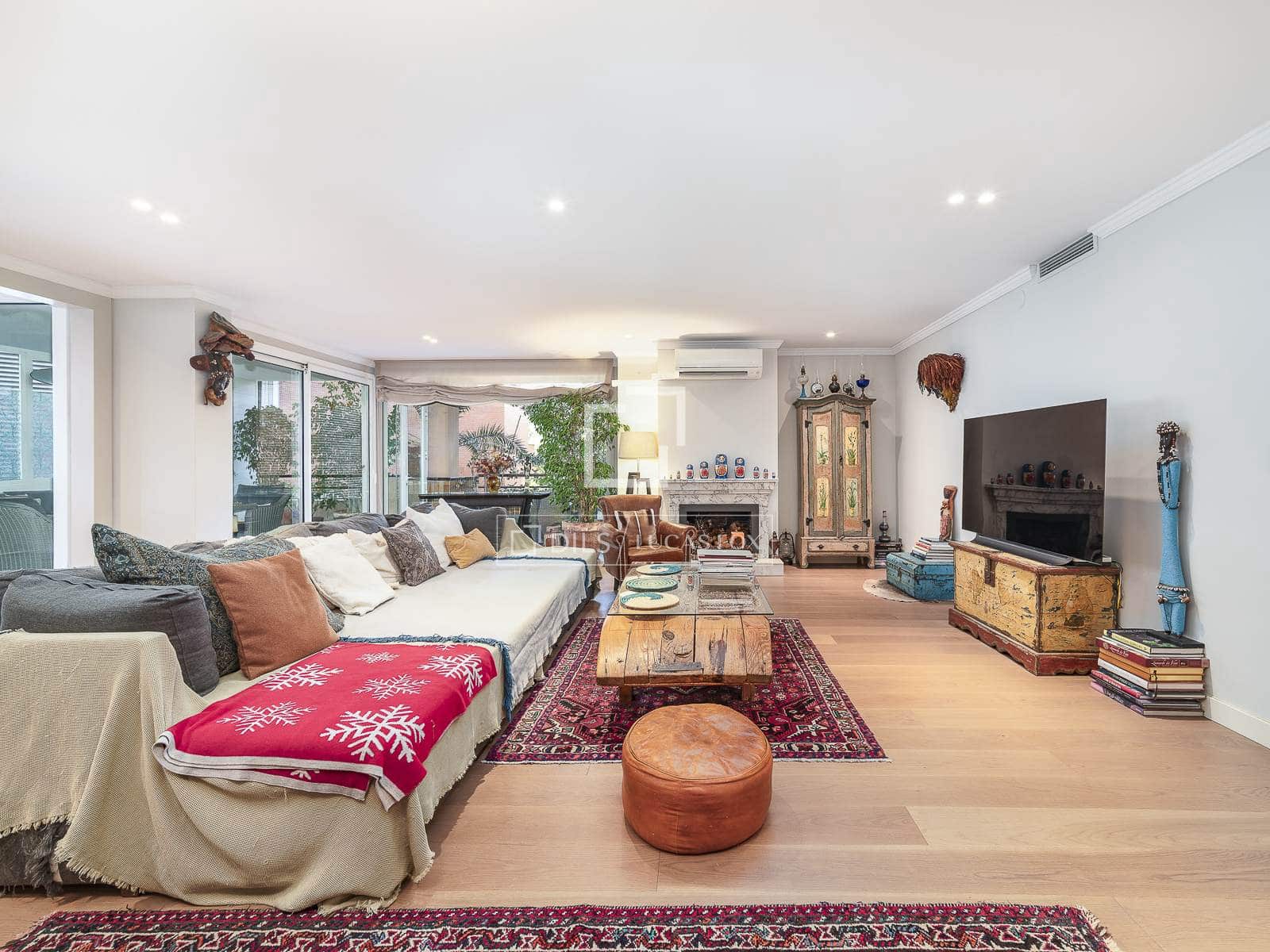 6 bedroom Apartment for sale in Barcelona city with garage - € 2,560,000 (Ref: 9565838)