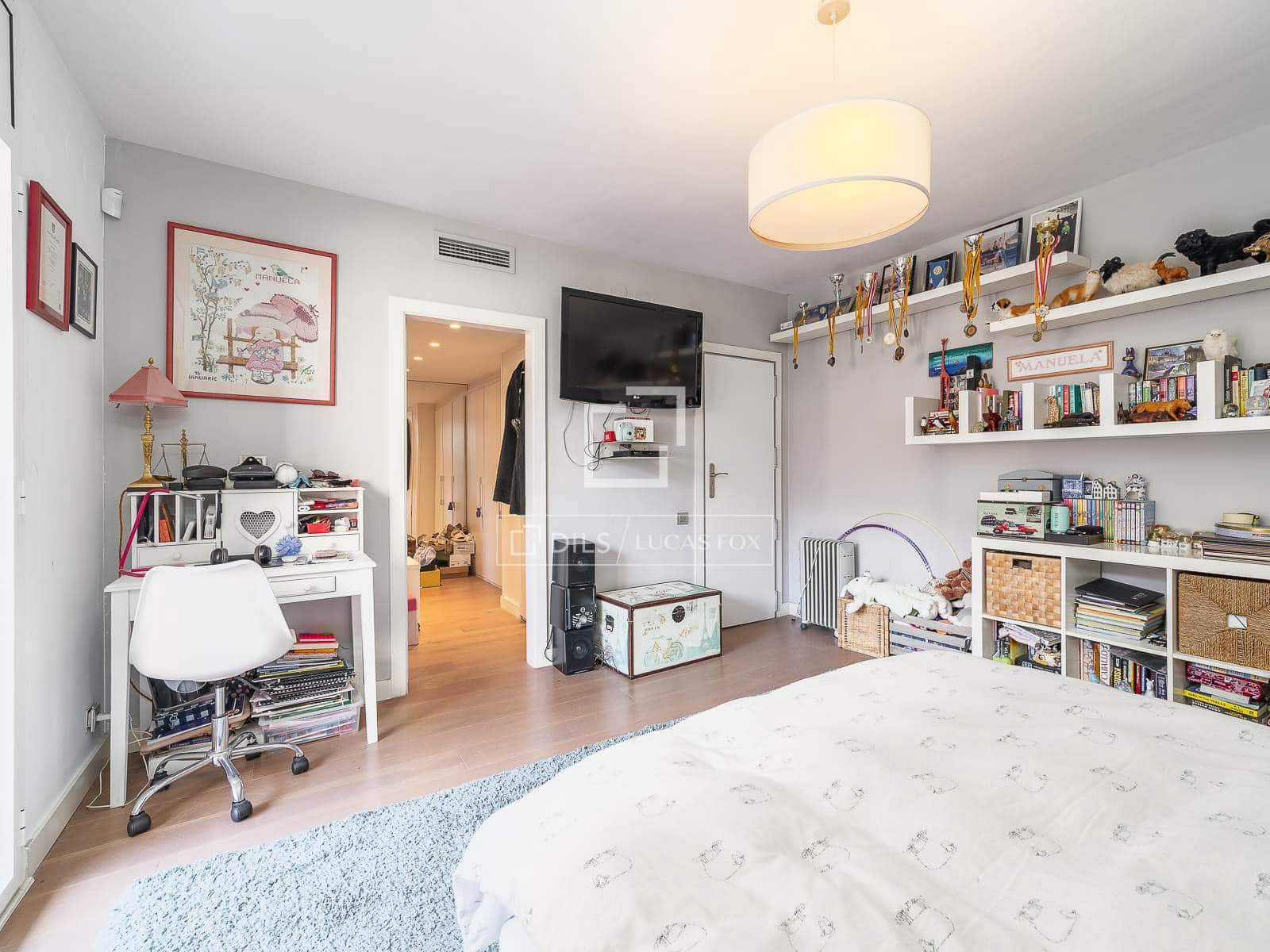 6 bedroom Apartment for sale in Barcelona city with garage - € 2,560,000 (Ref: 9565838)