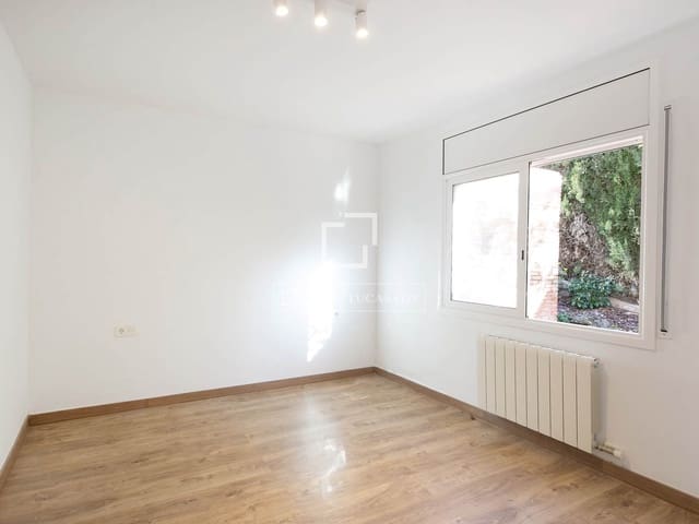 5 makuuhuone Huvila myytävänä paikassa Sant Cugat del Vallès mukana uima-altaan 
autotalli - 1 199 000 € (Ref: 9566419)