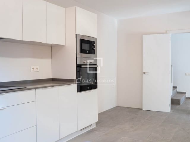 5 makuuhuone Huvila myytävänä paikassa Sant Cugat del Vallès mukana uima-altaan 
autotalli - 1 199 000 € (Ref: 9566419)