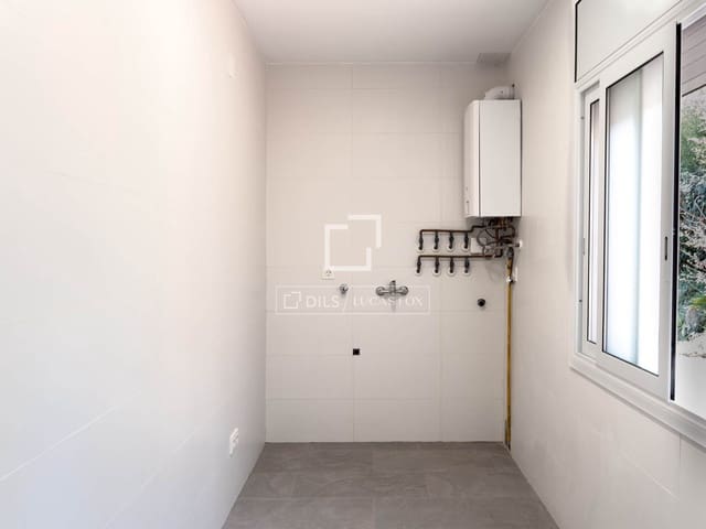 5 makuuhuone Huvila myytävänä paikassa Sant Cugat del Vallès mukana uima-altaan 
autotalli - 1 199 000 € (Ref: 9566419)