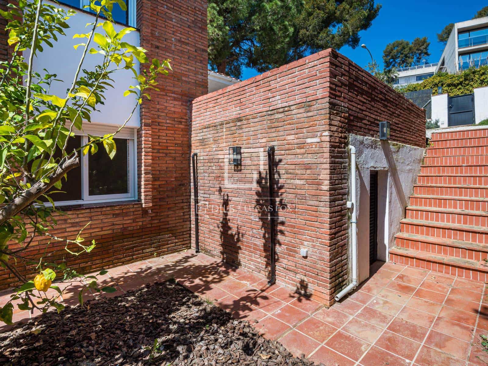 Chalet de 5 habitaciones en Sant Cugat del Vallès en venta con piscina garaje - 1.199.000 € (Ref: 9566419)