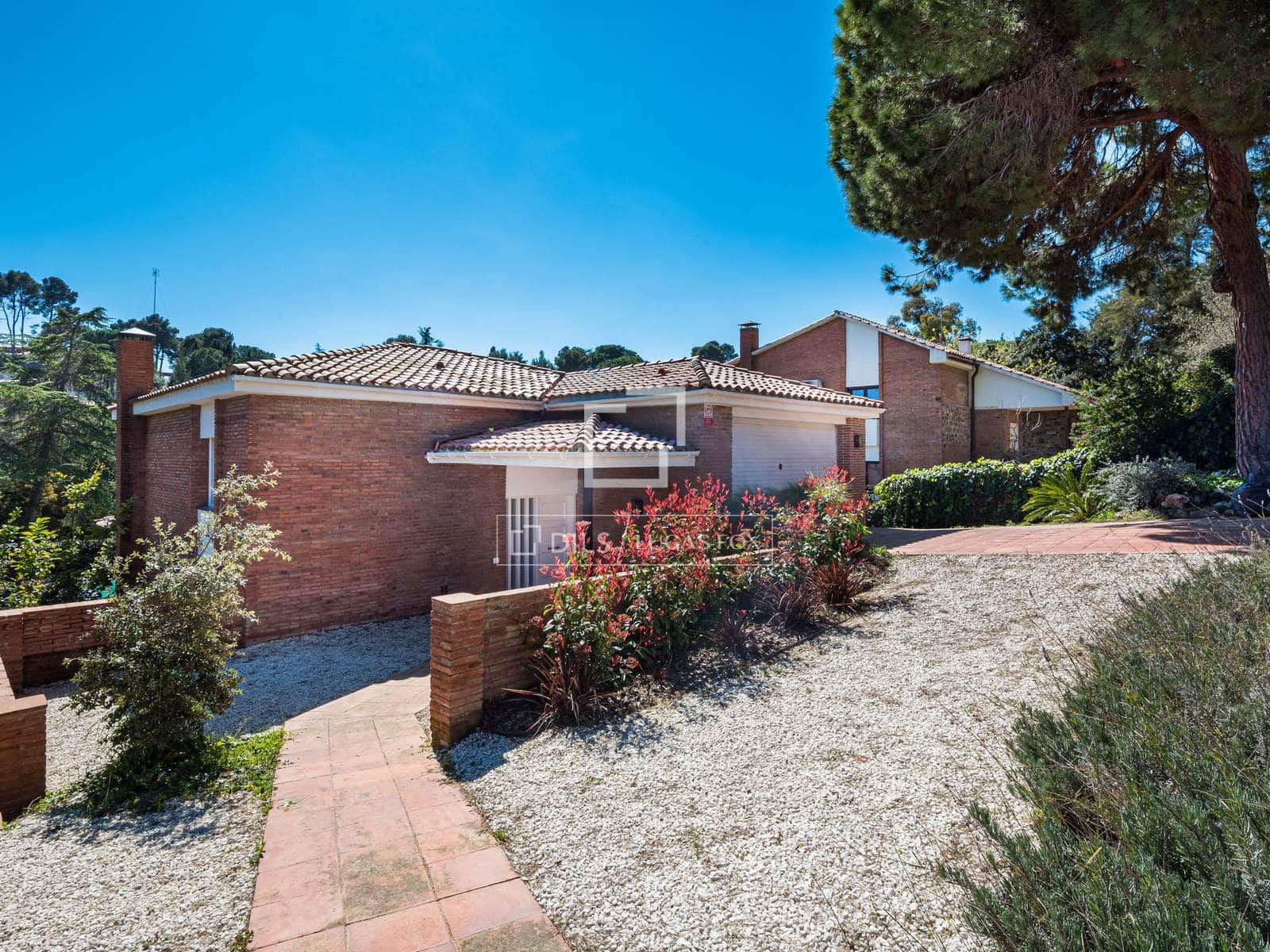 Chalet de 5 habitaciones en Sant Cugat del Vallès en venta con piscina garaje - 1.199.000 € (Ref: 9566419)
