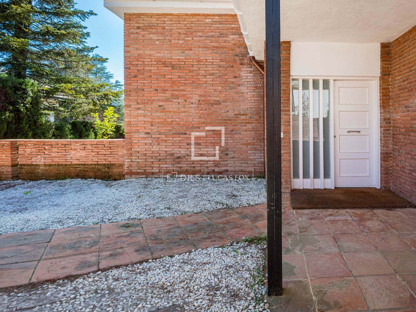 Chalet de 5 habitaciones en Sant Cugat del Vallès en venta con piscina garaje - 1.199.000 € (Ref: 9566419)