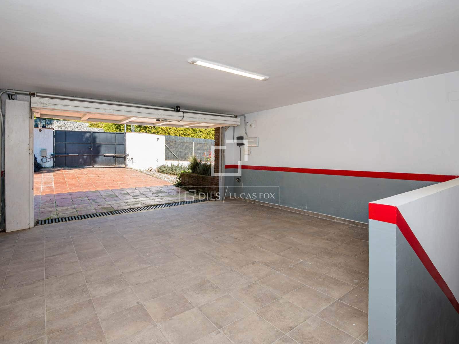 Chalet de 5 habitaciones en Sant Cugat del Vallès en venta con piscina garaje - 1.199.000 € (Ref: 9566419)