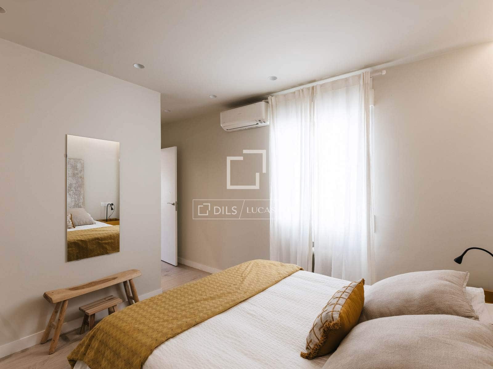 2 bedroom Penthouse for rent in Madrid city - € 4,900 (Ref: 9566424)