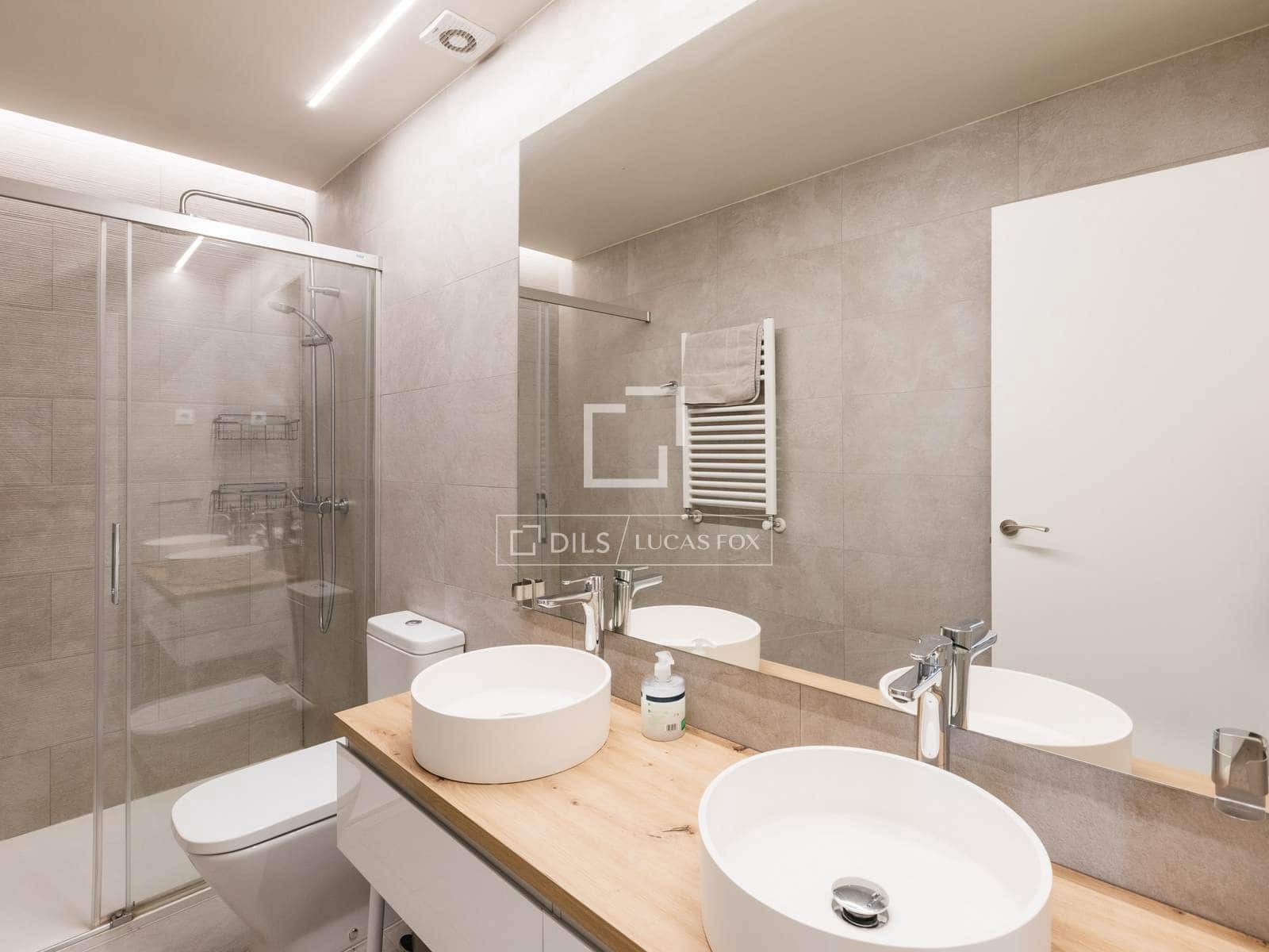 2 bedroom Penthouse for rent in Madrid city - € 4,900 (Ref: 9566424)