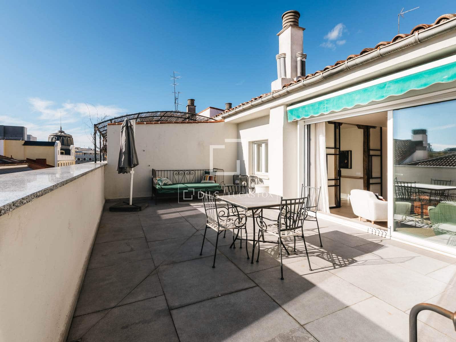 2 bedroom Penthouse for rent in Madrid city - € 4,900 (Ref: 9566424)